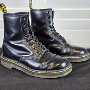Dr. Martens 1460 Women's Original Smooth Leather Lace Up Boots - Black, Size 6
